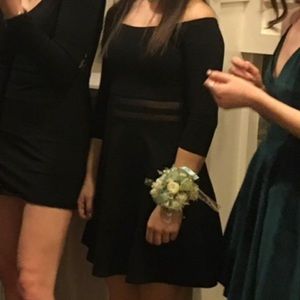 Lulu’s Black Dress